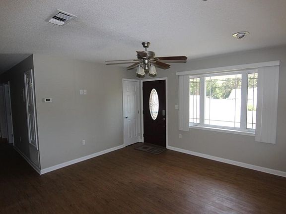 5th image of 221 Jefferson St