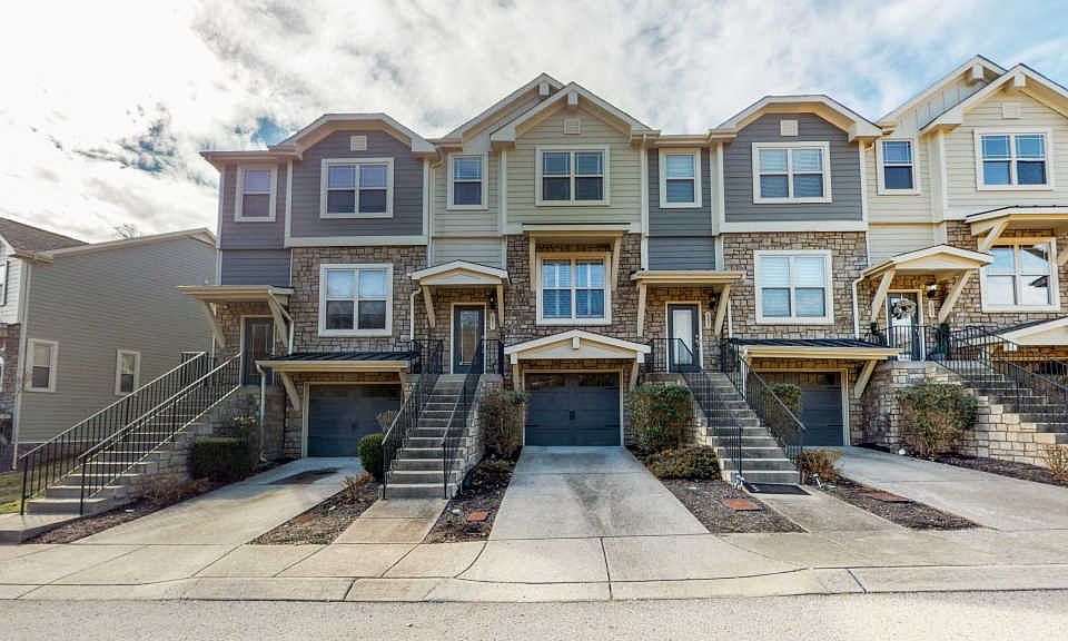 1st image of 1031 Woodbury Falls Dr