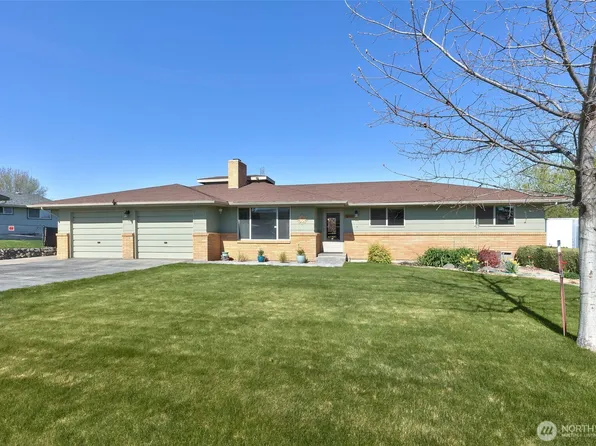 210 Hillcrest Drive, Selah, WA 98942