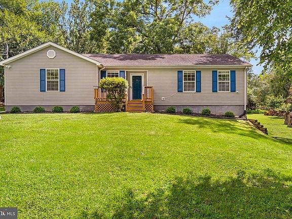 3rd image of 180 Foothill Ln
