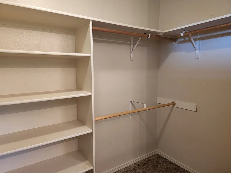 10001 W Irving St — Photo 11