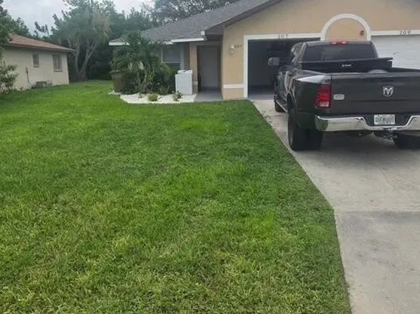 207 SE 23rd Pl, Cape Coral, FL 33990