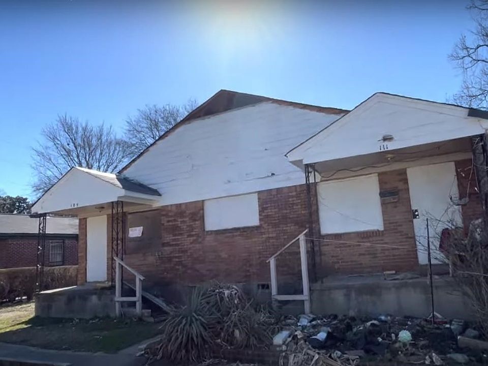 1st image of 109 W McKellar Ave