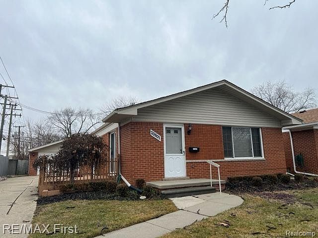 1st image of 20801 Valera St