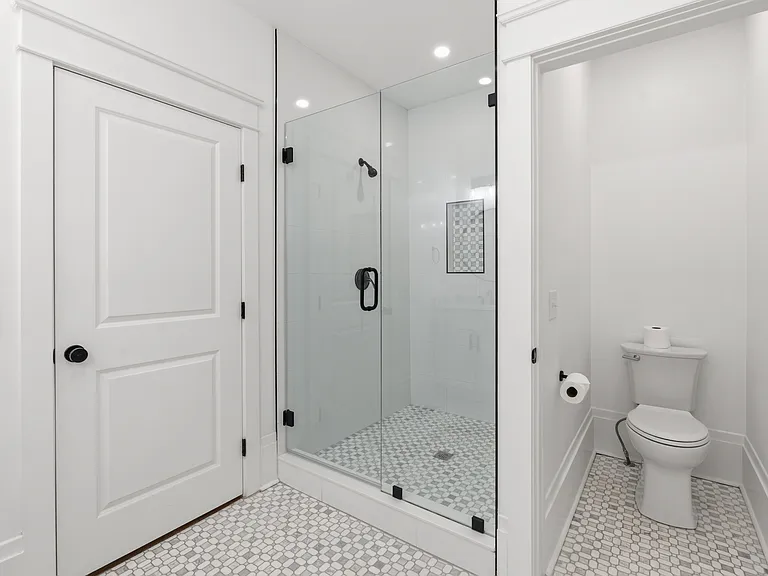 610 Russell St — Photo 22
