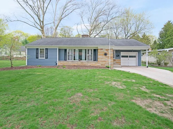 119 Clardale Ct, Chelsea, MI 48118