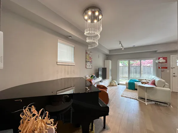 7180 Lechow St #32, Richmond, BC V6Y 0G9