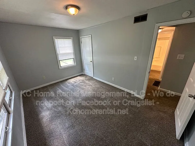 5160 Halsey St — Photo 12