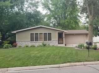 1007 Rosehill Dr, Albert Lea, MN 56007