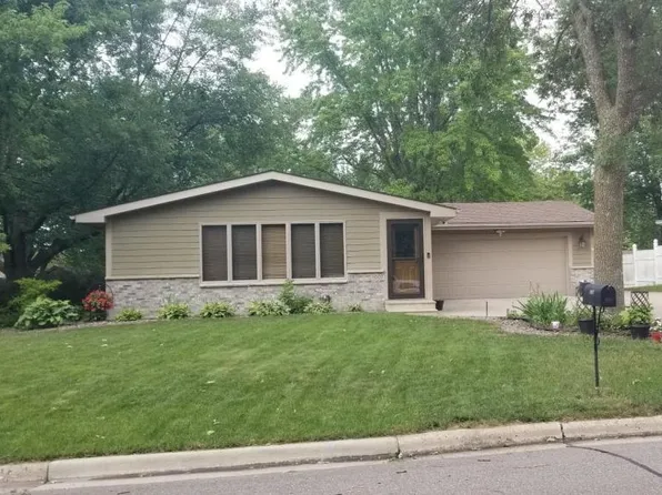 1007 Rosehill Dr, Albert Lea, MN 56007