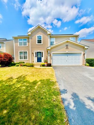 2078 Kate Dr, Montgomery, IL 60538