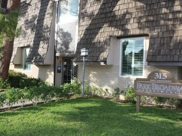 Park Broadway Apartments