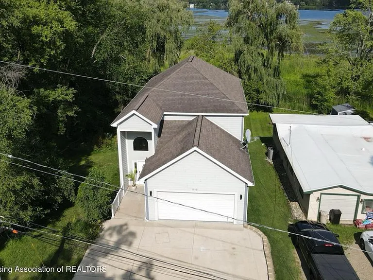 15507 Outer Dr — Photo 4