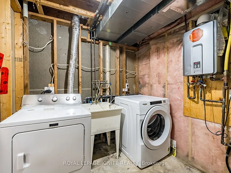 176 Wright Ave #BASEMENT — Photo 17