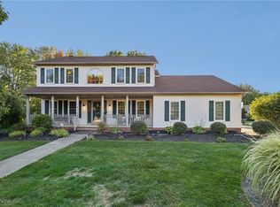 6400 Inland Shores Dr, Mentor, OH 44060