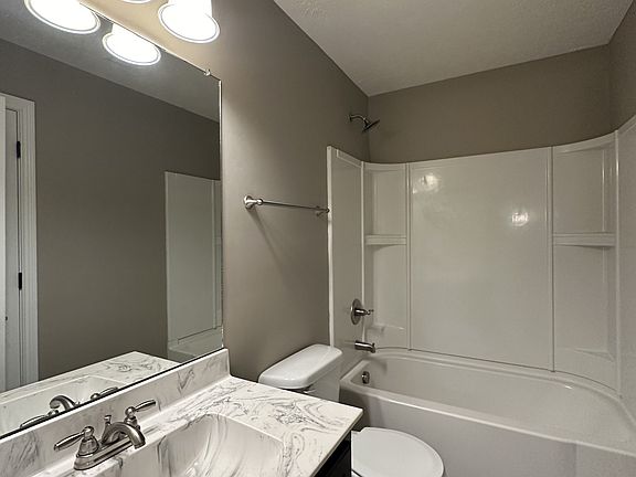 3rd image of 1276 Freedom Dr