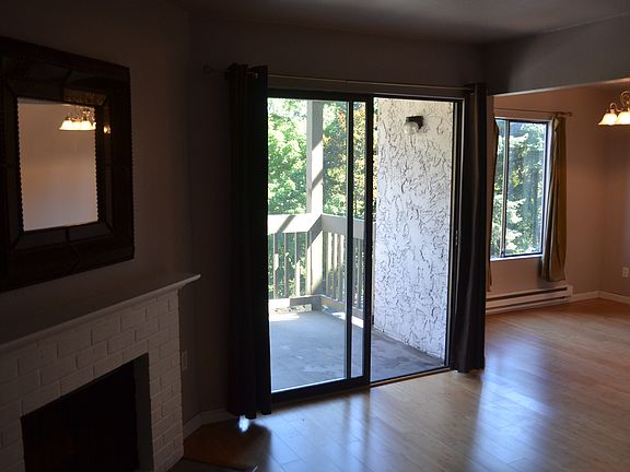5th image of 10522 NE 32nd Pl APT J202