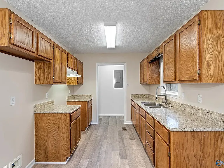 3103 Sonya Dr NW — Photo 10