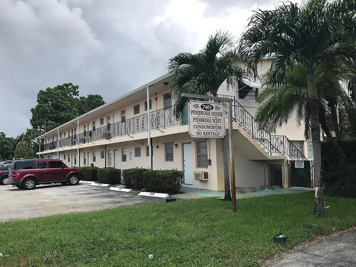 2 bed, 670 sqft, $1,970 — Photo 2