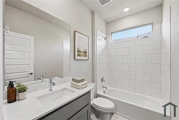 5 bed, 2095 sqft, $2,900 — Photo 4