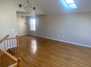27 Pearsall Ave #2, Jersey City, NJ 07305