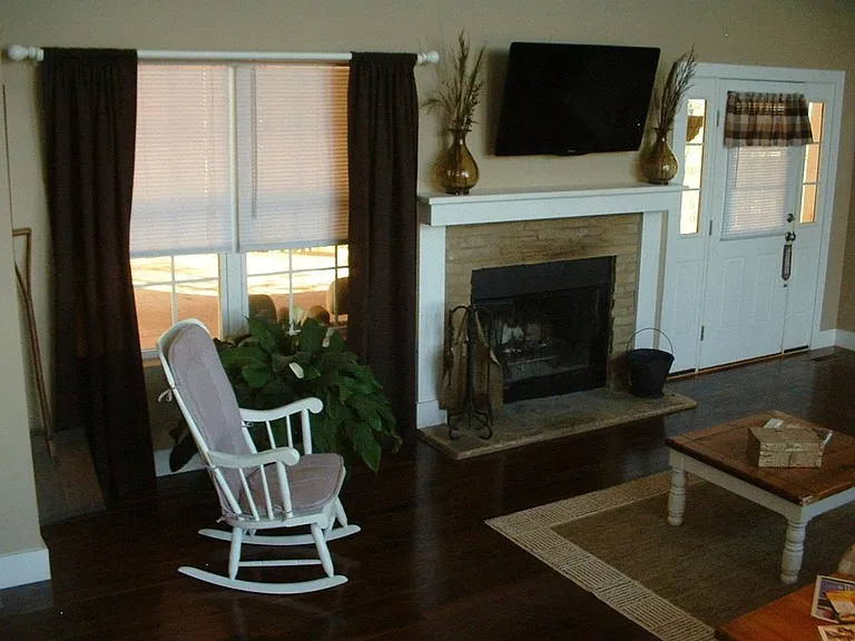 Greatroom w/fireplace