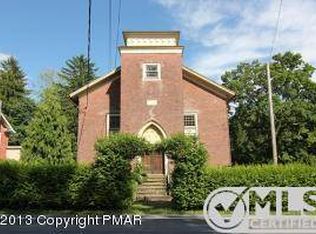613 S Delaware Dr, Mount Bethel, PA 18343
