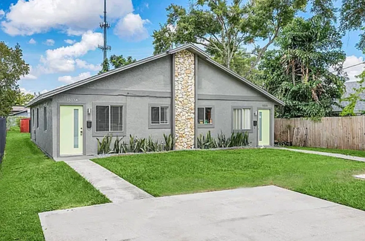 2 bed, 800 sqft, $2,100 — Photo 1