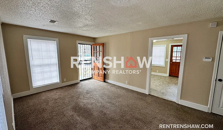 822 Eyers Rd — Photo 3