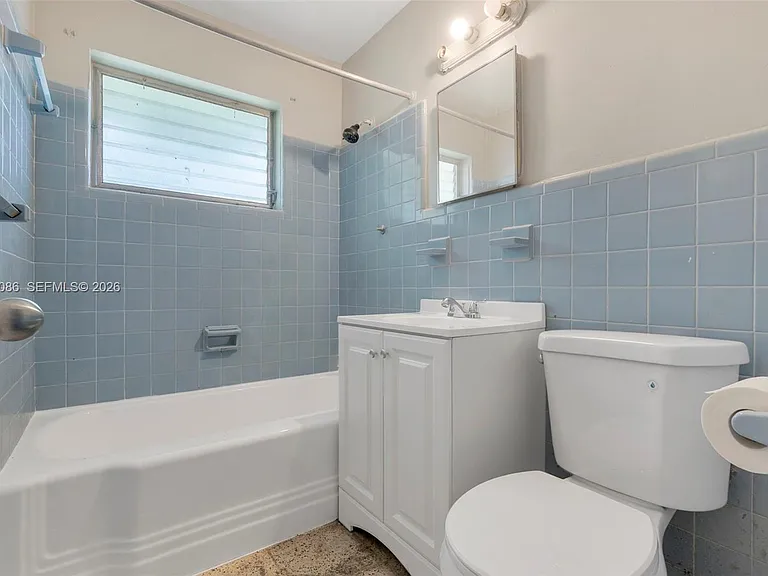 923 N 17th Ave #2 — Photo 12