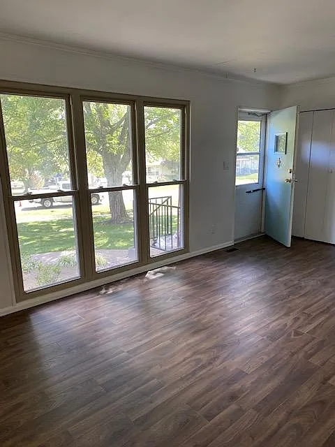 3 bed, 1212 sqft, $1,700 — Photo 2