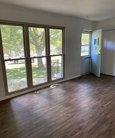 12107 Meadow Ln — Photo 2