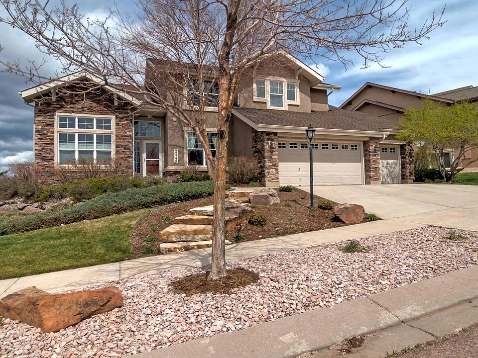 Front View 2448 Willow Glen 