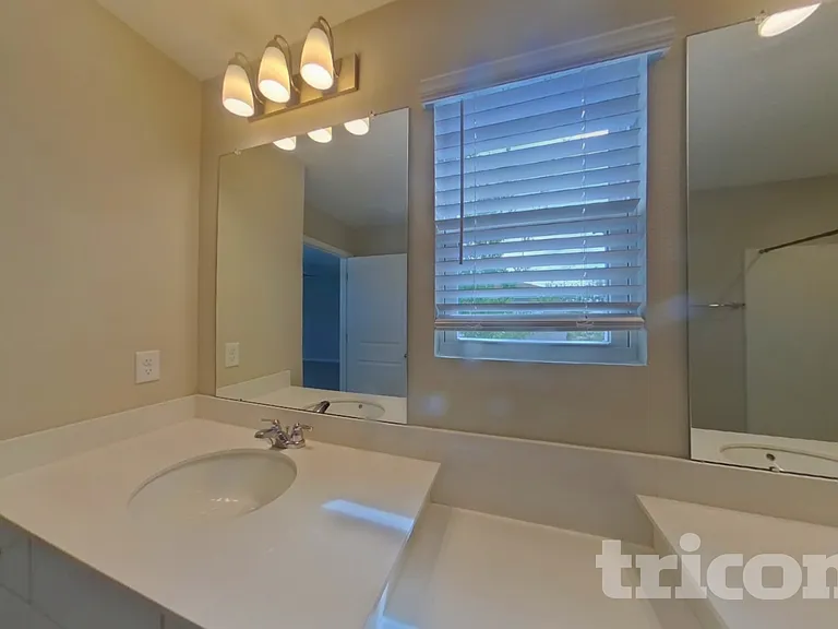 10260 Old Dixie Hwy — Photo 6