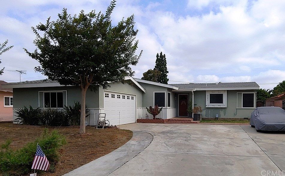 1st image of 2441 W Theresa Ave