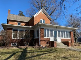 201 Monroe St, Hopedale, IL