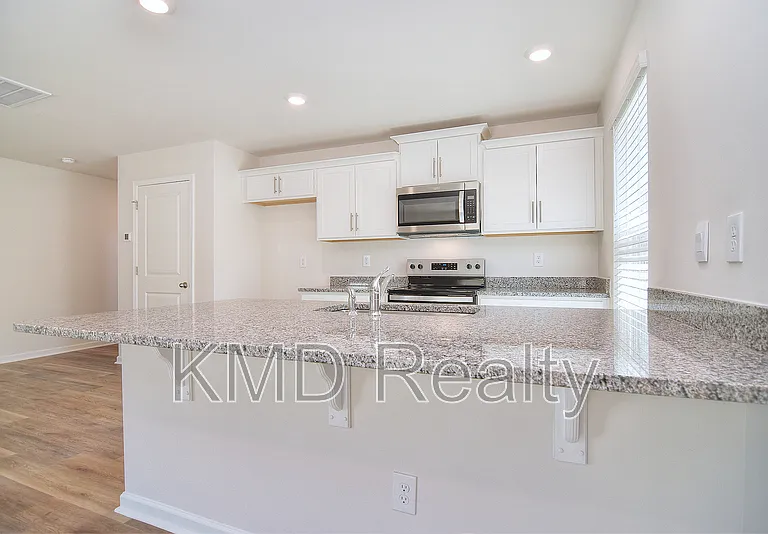 5155 Hyrule Dr — Photo 5