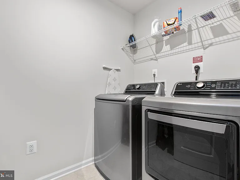 6427 Hawkeye Dr — Photo 27