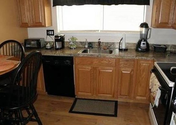 4th image of 161 Hillcroft Way