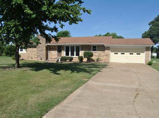 490 Pair Rd, Martin, TN 38237