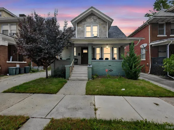 90 Richton St, Highland Park, MI 48203