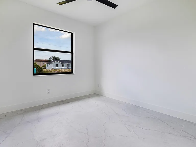 1222 Sheldon Ave — Photo 6