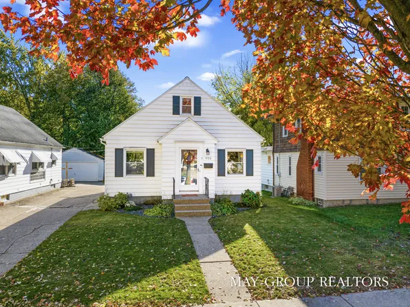 922 Lake Michigan Dr NW, Grand Rapids, MI 49504