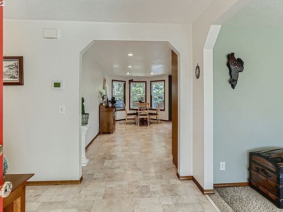5th image of 3537 NE Olympic St