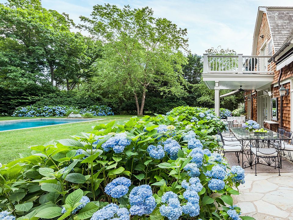 149 Cedar St, East Hampton, NY 11937 | Zillow