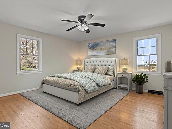 4th image of 903 Lee Ave