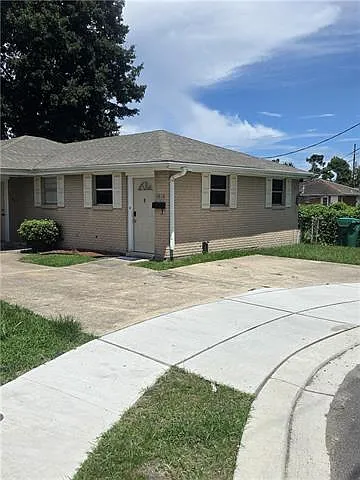 2 bed, 1.0 bath, 725 sqft, $1,550 — Photo 1