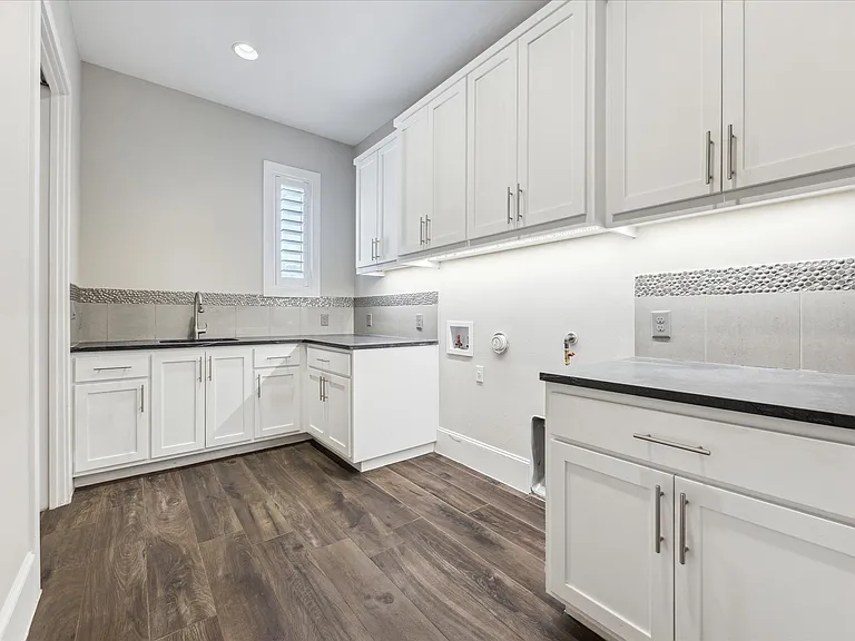 2604 Arion Cir — Photo 20