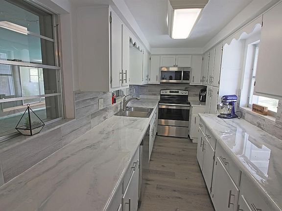 2nd image of 22225 Lancaster Ave