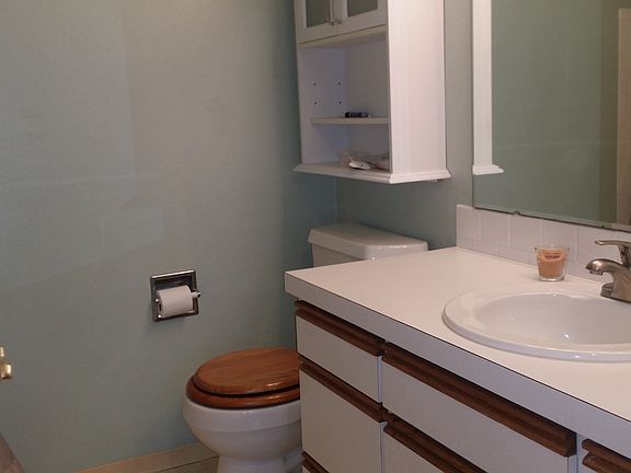 Bathroom Photo_02072016